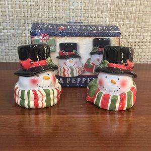 🎄Hand Painted Snowy Night Snowman Salt & Pepper Shakers Certified International